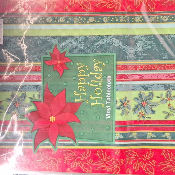 Vinyl holiday mistletoe tablecloth oblong shape 52in x 70in new in package - Picture 2 of 8